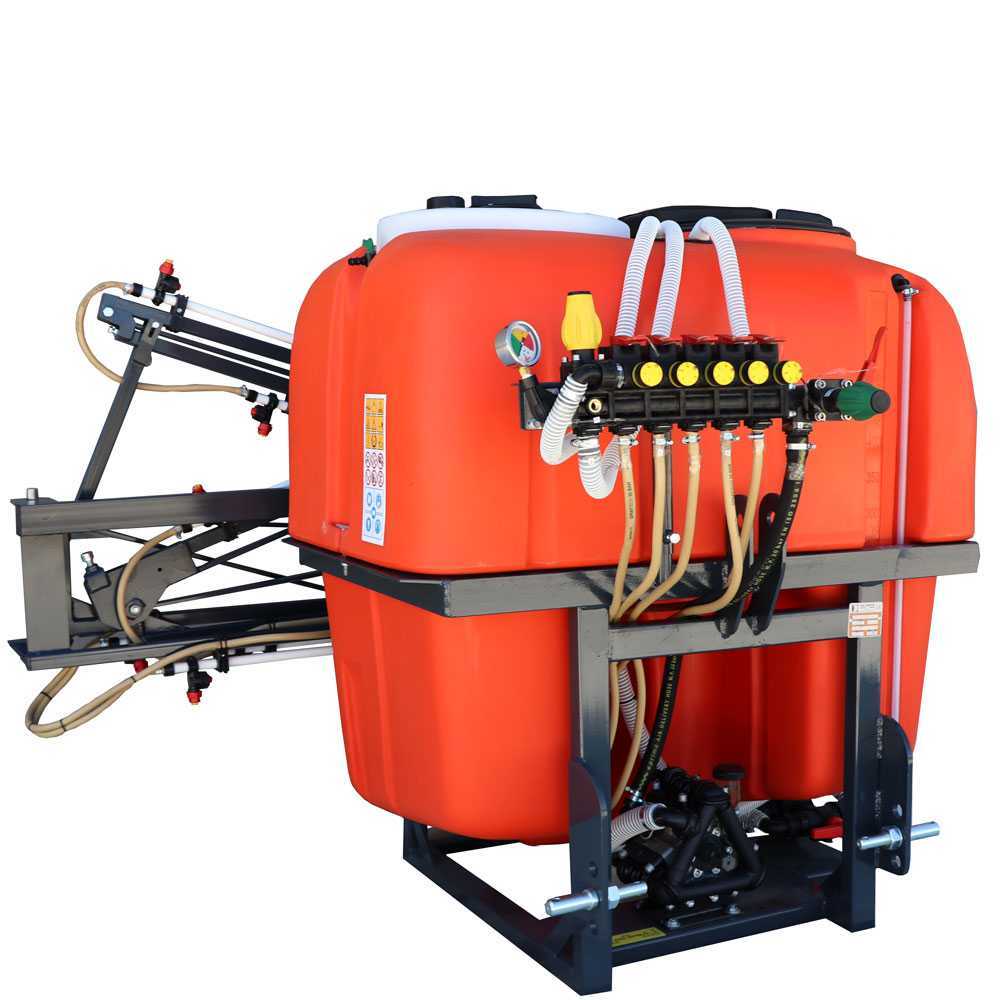 Dal Degan MANDA EXTRA 600L onkruidspuit, 600 liter, spuitboom 12 m, pomp BP 125K | Rabe