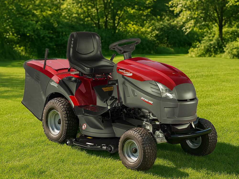 Castelgarden XHT 240 4WD gazontractor met opvangbak 102 cm, hydrostaat, detail 1
