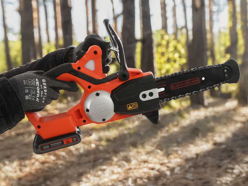 Black & Decker GKC1820L20-QW accu kettingzaag, zwaard 20 cm, 18 V 2 Ah, detail 1