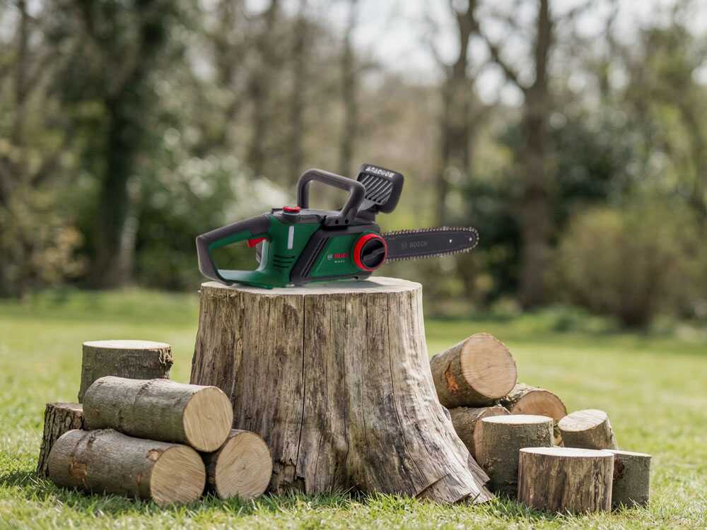 Bosch PKE18V-30-28 accu kettingzaag, zwaard 30 cm, 18 V 4 Ah, detail 1