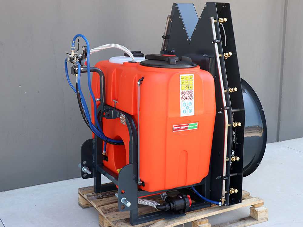 Dal Degan SATURN 200L verticale nevelspuit, 200 liter, pomp APS 51, detail 2