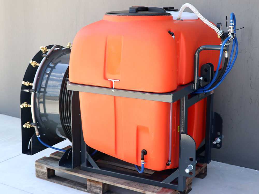 Dal Degan VOLKAN EXTRA 400L nevelspuit, 400 liter, pomp APS 71, detail 2