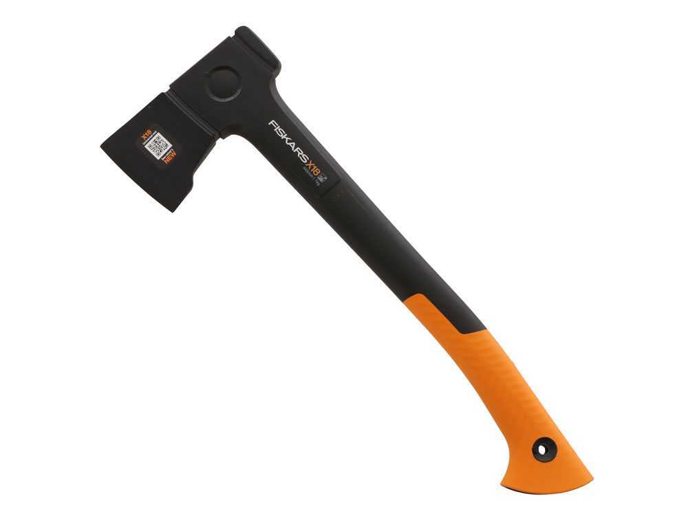 Fiskars X18 bijl, 44,5 cm, blad S, detail 2