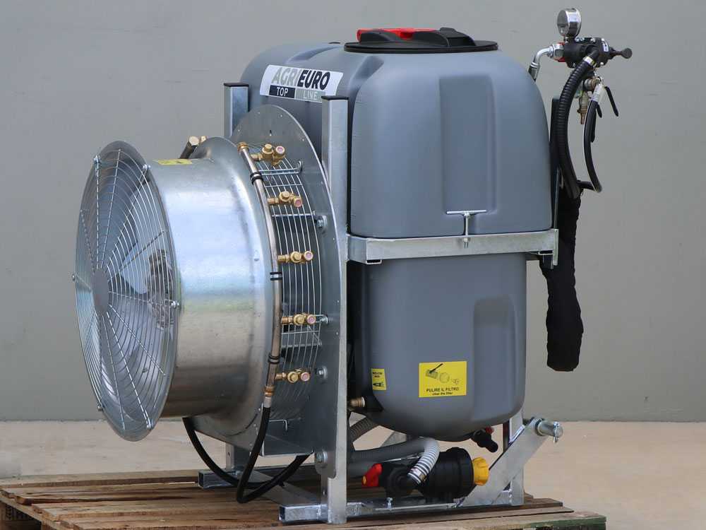 AgriEuro TOP-LINE Gray 200/60 nevelspuit, 200 liter, pomp AR503, detail 2