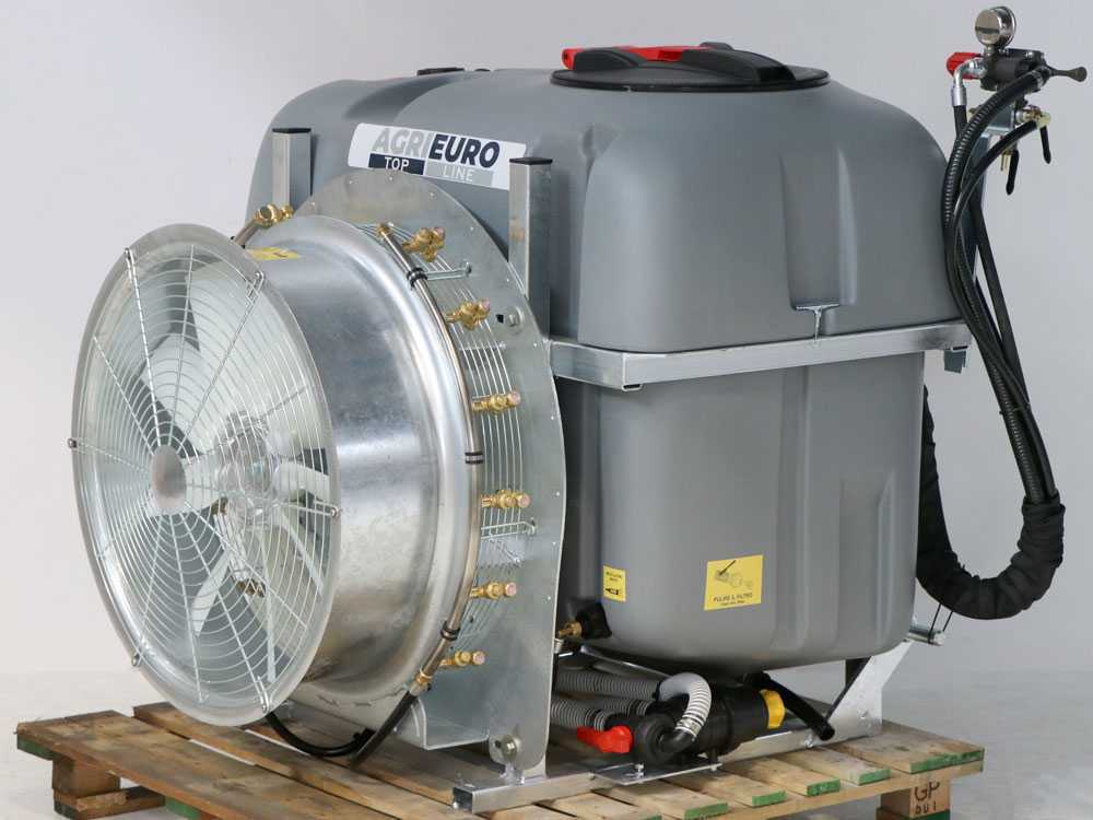 AgriEuro TOP-LINE Gray 600/70 nevelspuit, 600 liter, pomp AR713, detail 2