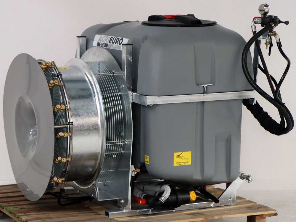 AgriEuro TOP-LINE Gray Reverse 400/70 nevelspuit, 400 liter, pomp AR713, detail 2