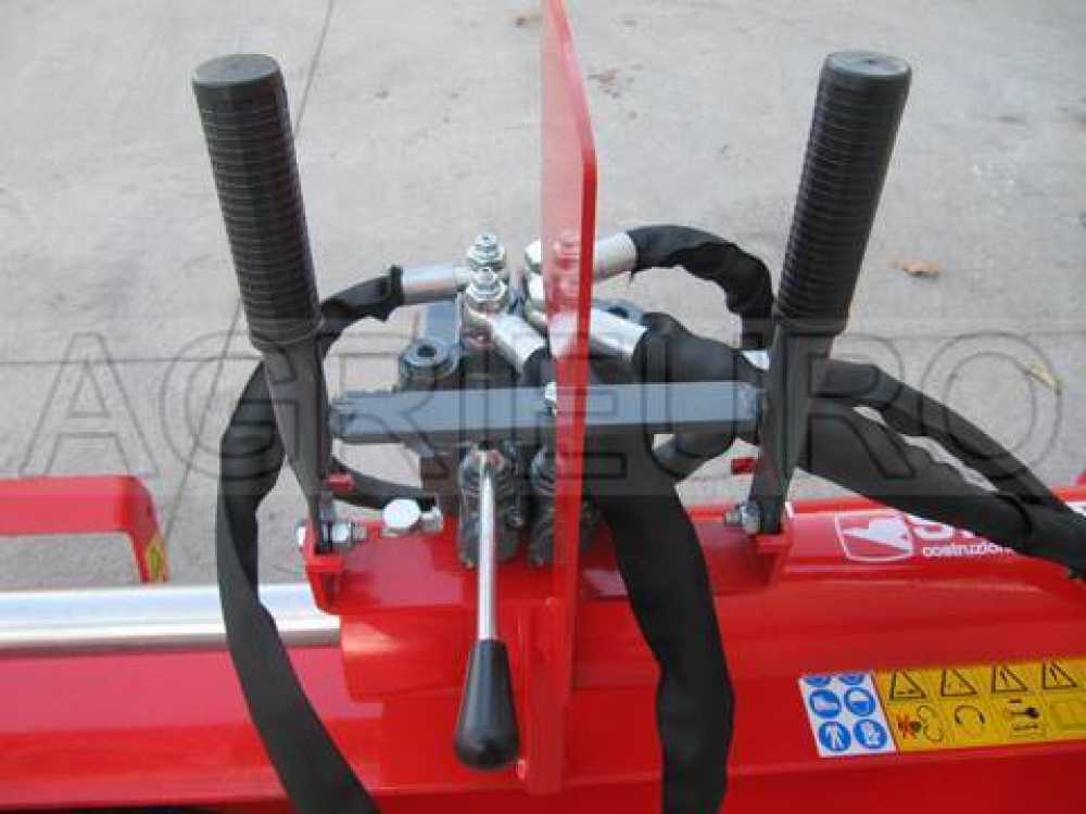 Simatech S350 aftakas houtklover, 35 ton, horizontaal, slag 1200 mm, detail 2