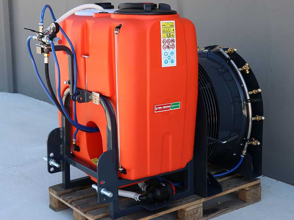 Dal Degan VOLKAN 300L nevelspuit, 300 liter, pomp APS 51, detail 3