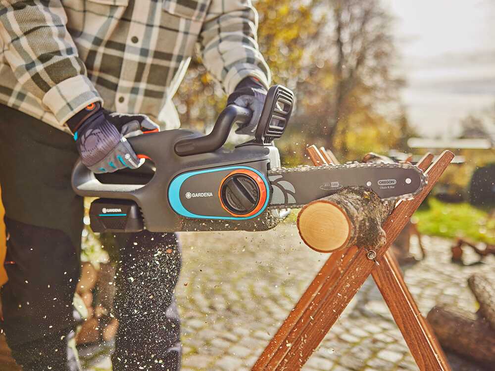 Gardena PowerSaw 250/18V accu kettingzaag, zwaard 25 cm, 18 V 4 Ah, detail 2