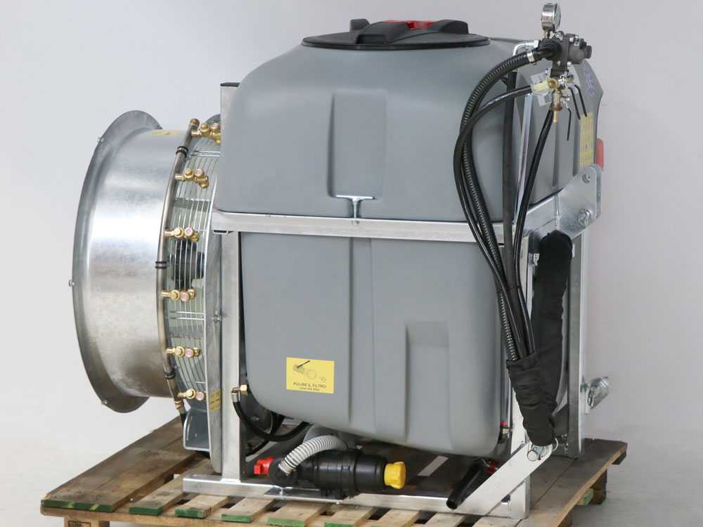 AgriEuro TOP-LINE Gray 600/70 nevelspuit, 600 liter, pomp AR713, detail 3