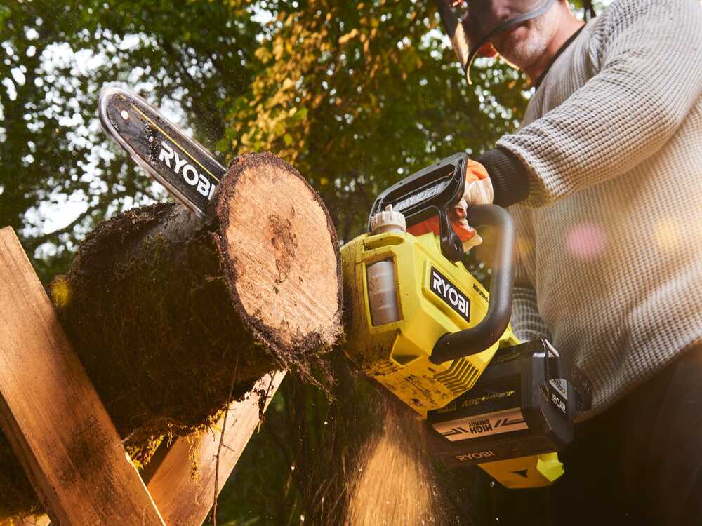 Ryobi RY36CSX35A-150 accu kettingzaag, zwaard 35 cm, 36 V 5 Ah, detail 4