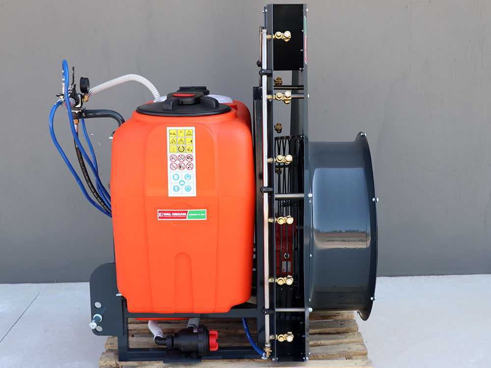 Dal Degan SATURN 200L verticale nevelspuit, 200 liter, pomp APS 51, detail 5