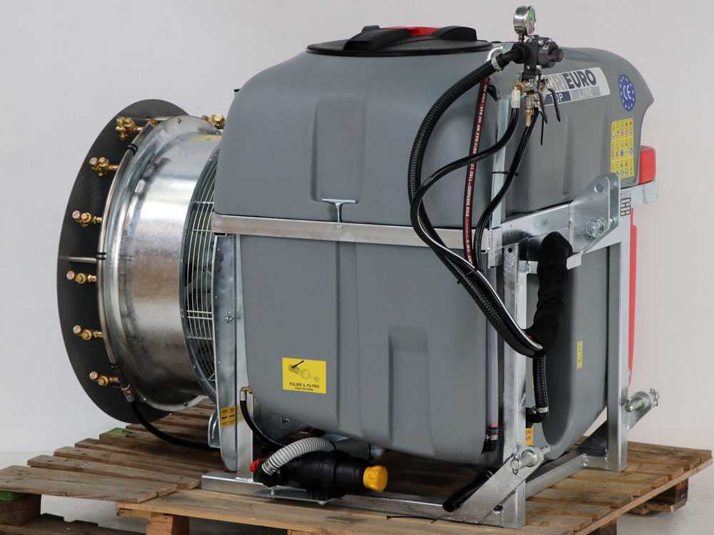 AgriEuro TOP-LINE Gray Reverse 400/70 nevelspuit, 400 liter, pomp AR713, detail 5
