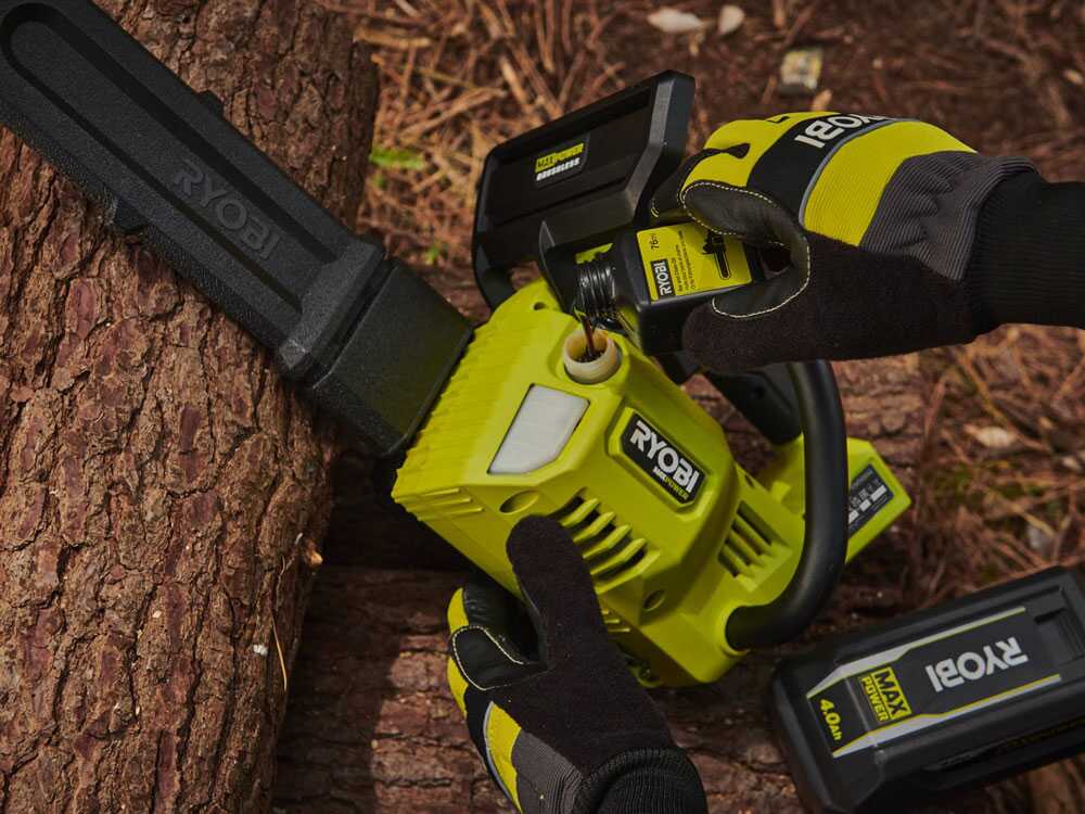 Ryobi RY36THCSX30A-140 accu kettingzaag, zwaard 30 cm, 36 V 4 Ah, detail 5
