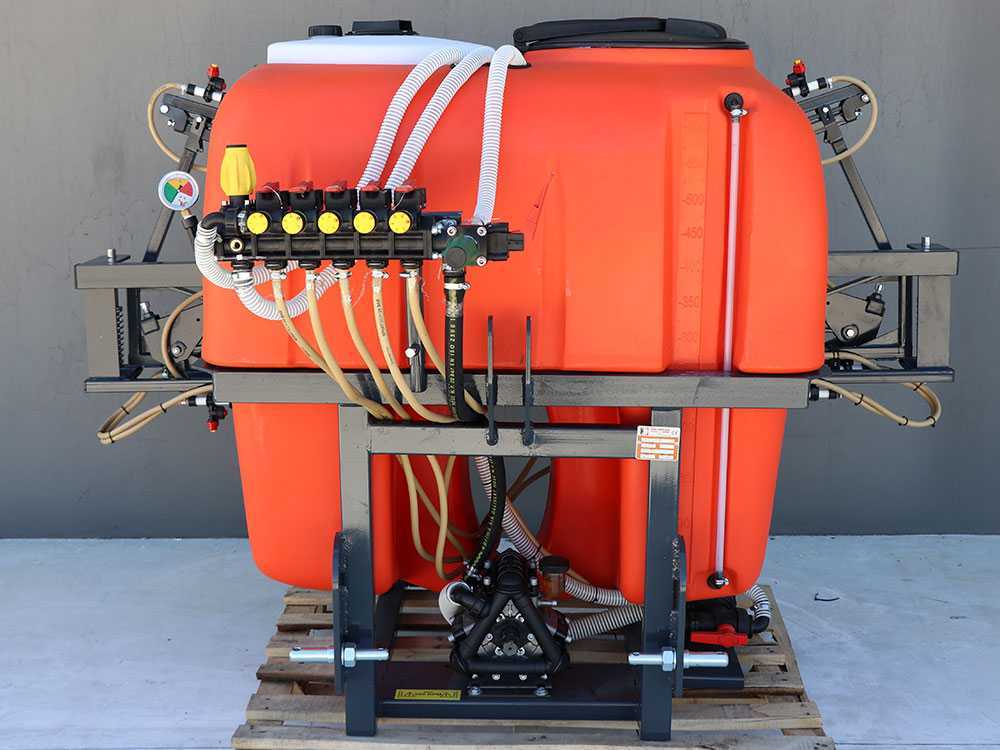 Dal Degan MANDA EXTRA 600L onkruidspuit, 600 liter, spuitboom 12 m, pomp BP 125K, detail 7
