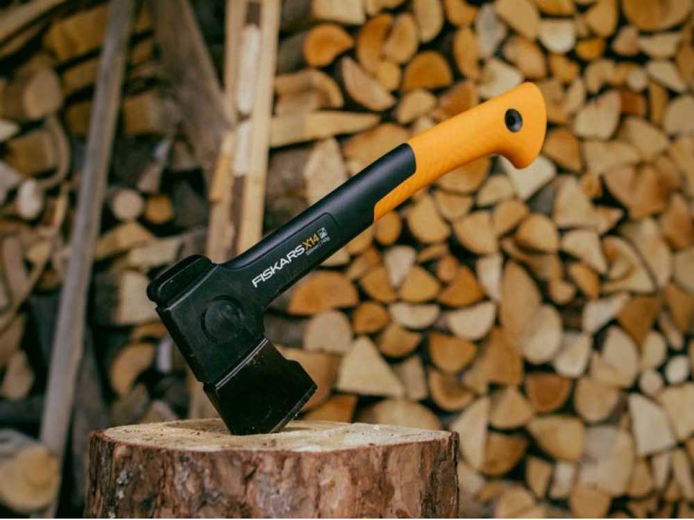 Fiskars X18 bijl, 44,5 cm, blad S, detail 7
