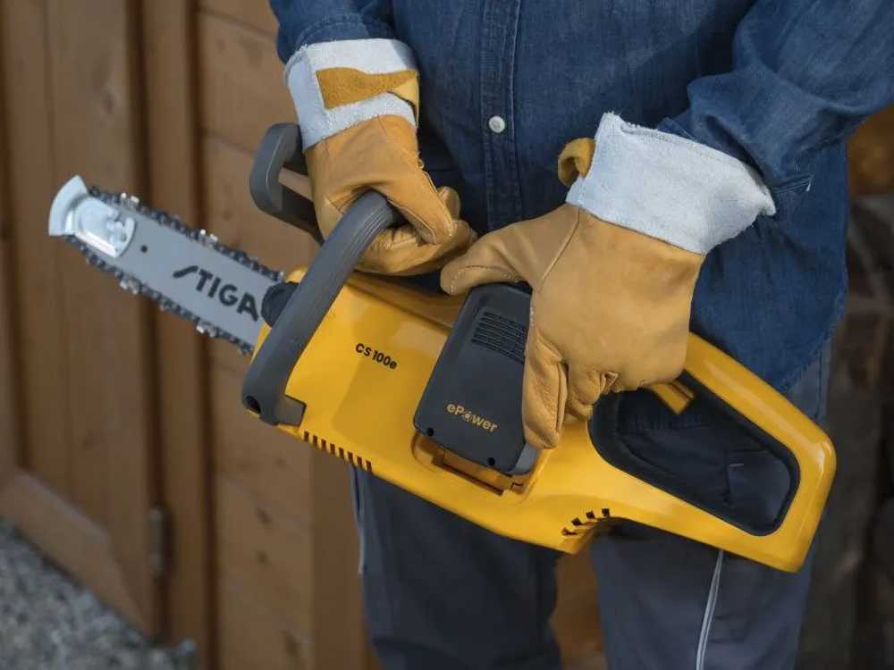 Stiga CS 100e Kit accu kettingzaag, zwaard 25 cm, 20 V 4 Ah, detail 7
