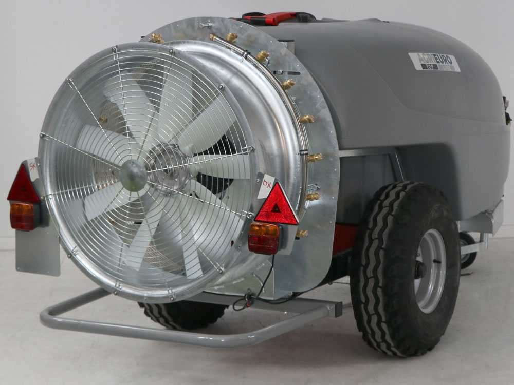 AgriEuro TOP-LINE Gray T Car 1000/80 getrokken nevelspuit, 1000 liter, pomp AR1064, detail 8