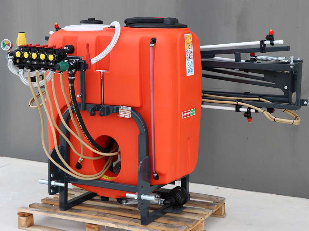 Dal Degan MANDA 300L onkruidspuit, 300 liter, spuitboom 10 m, pomp BP 60K, detail 9