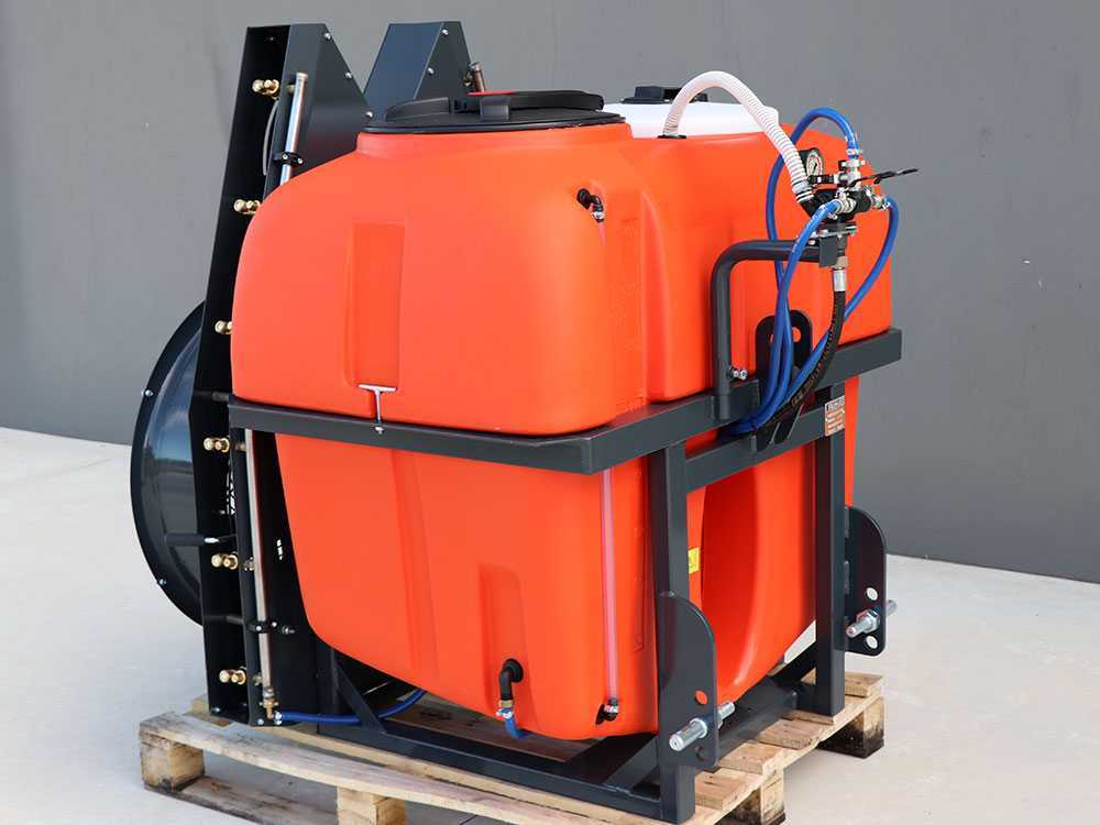 Dal Degan SATURN EXTRA 400L verticale nevelspuit, 400 liter, pomp APS 71, detail 9