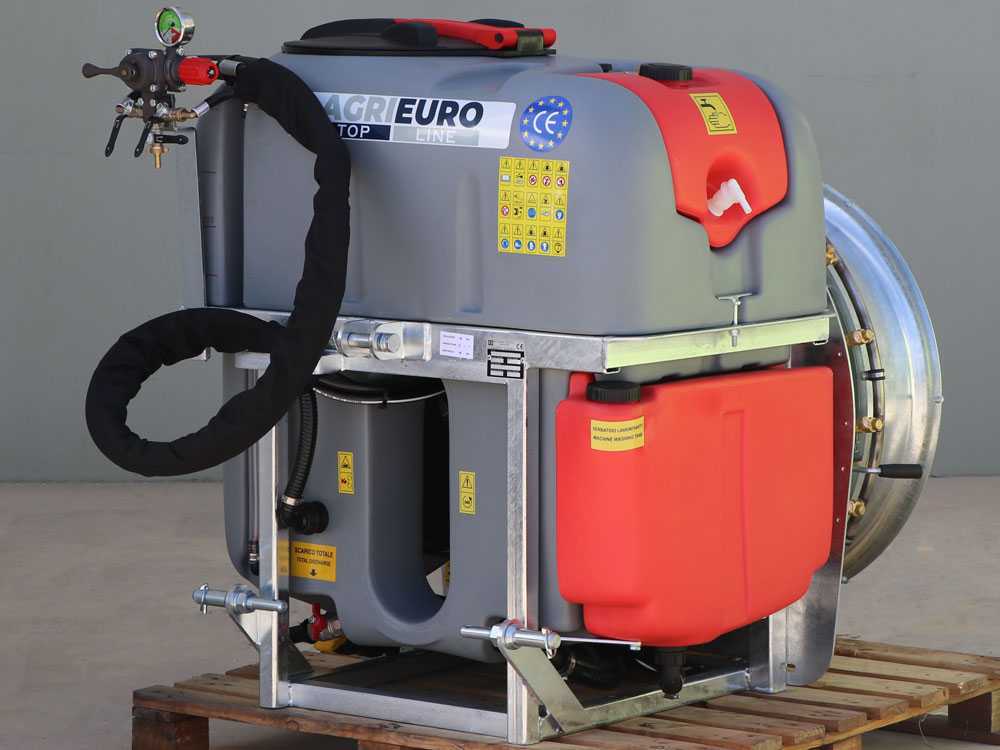 AgriEuro TOP-LINE Gray 300/70 nevelspuit, 300 liter, pomp AR713, detail 9