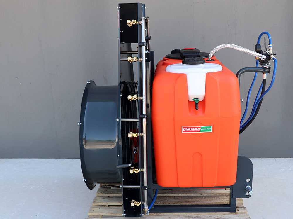 Dal Degan SATURN 200L verticale nevelspuit, 200 liter, pomp APS 51, detail 10