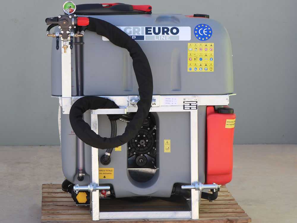 AgriEuro TOP-LINE Gray 300/70 nevelspuit, 300 liter, pomp AR713, detail 10