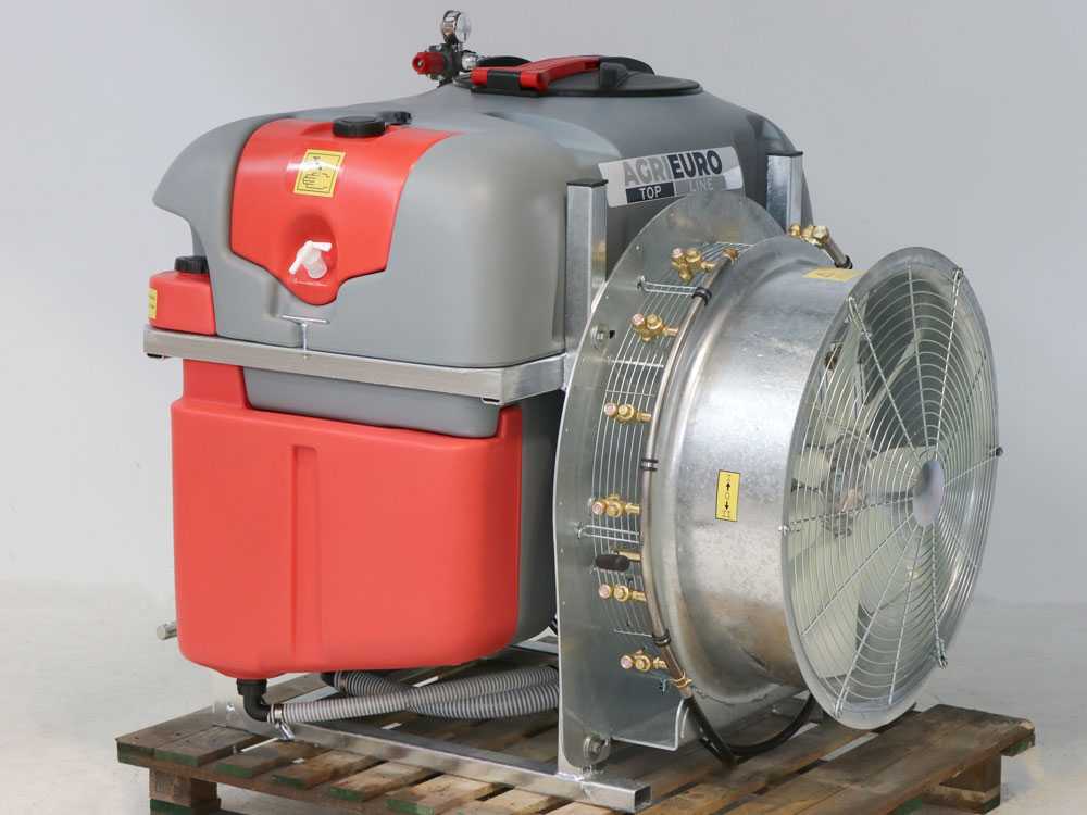 AgriEuro TOP-LINE Gray 600/70 nevelspuit, 600 liter, pomp AR713, detail 10