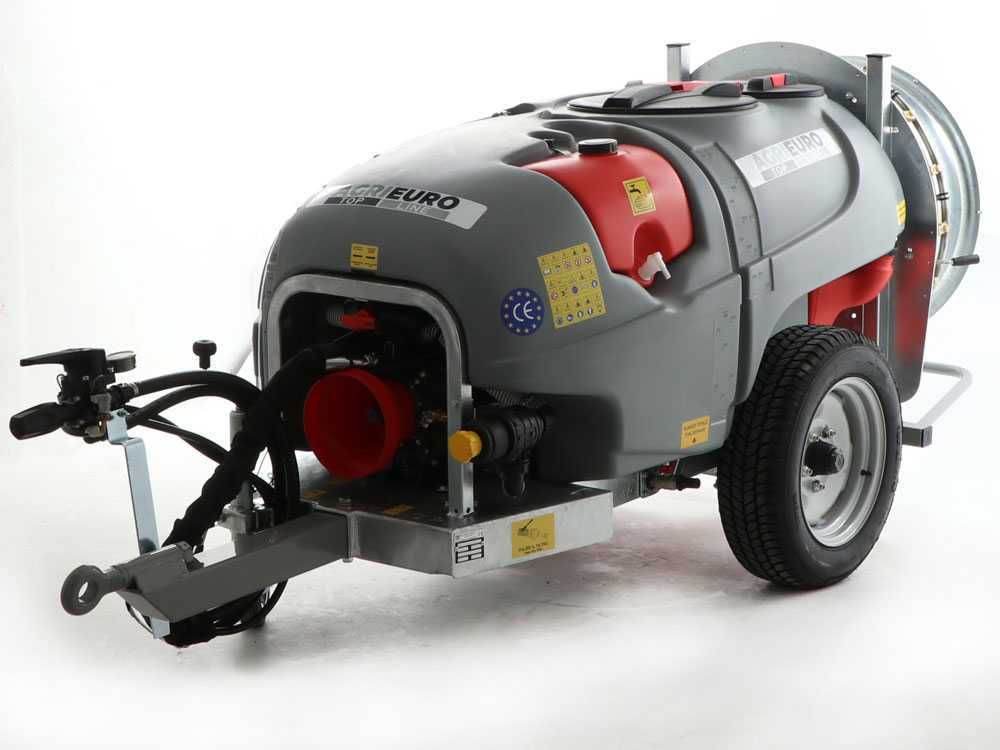 AgriEuro TOP-LINE Gray T Car 800/70 getrokken nevelspuit, 800 liter, pomp AR1064, detail 9
