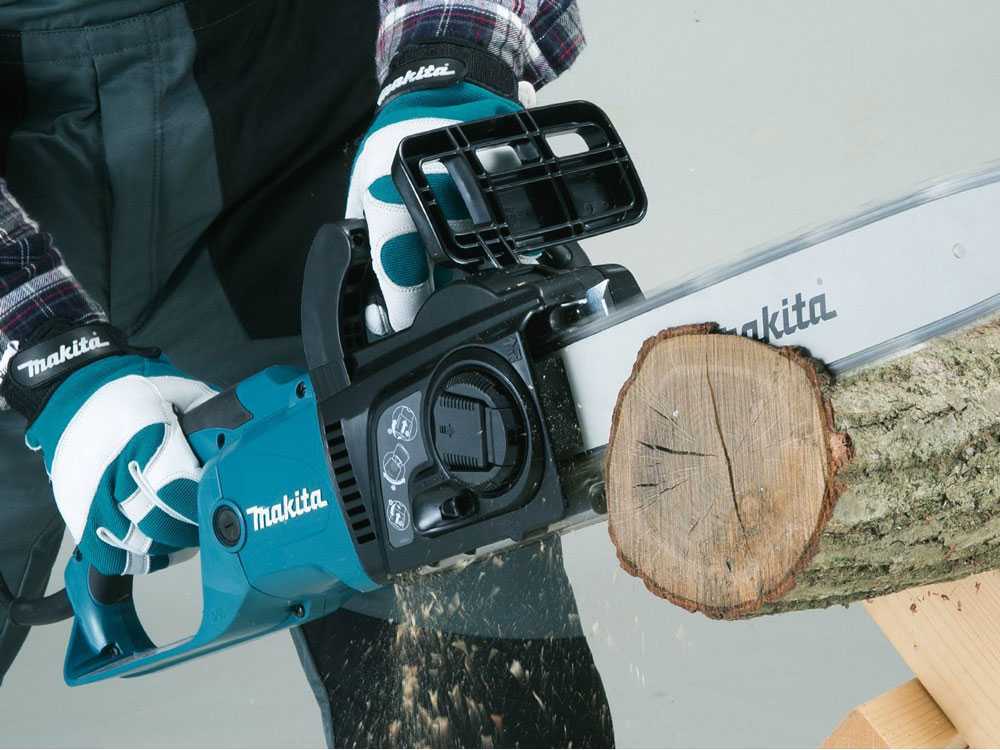 Makita UC4051A elektrische kettingzaag, zwaard 40 cm, detail 12