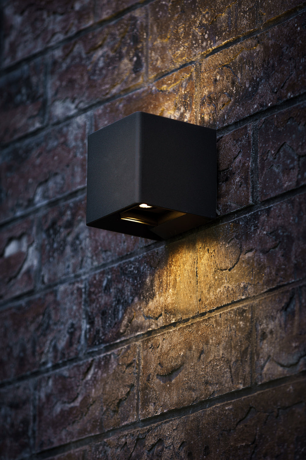Ixion Wandlamp 12 Volt - aanzicht 2