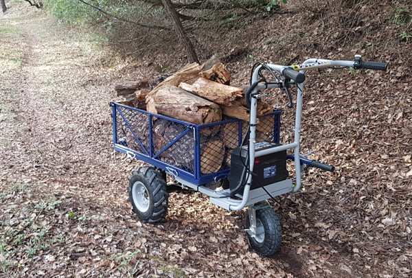BullMach Helios 230 O Akku-Motorschubkarre Tragfähigkeit 230 kg, 48 V 2 Ah, im Einsatz bei einem Anwender (Foto 1)