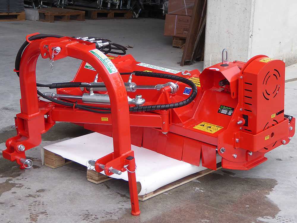 AgriEuro Premium CE SPECIAL 138 M zijklepelmaaier met arm 138 cm, detail 3