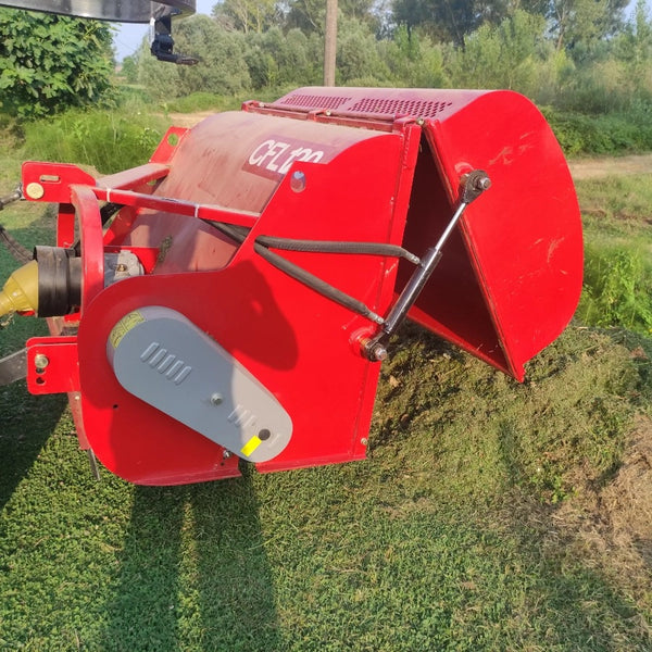 GeoTech Pro CFL120 Schlegelmulcher 120 cm, im Einsatz bei einem Anwender (Foto 2)