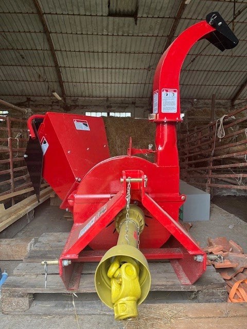 GeoTech Pro TCP 100 Zapfwellen-Häcksler Äste bis 100 mm, im Einsatz bei einem Anwender (Foto 3)