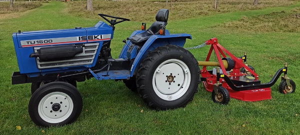 GeoTech Pro TLP 120 gazonmaaier voor de trekker 120 cm, aan de trekker, op het gras (foto van een gebruiker)