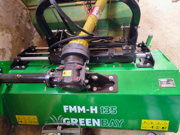 GreenBay FMM-H 135 klepelmaaier 132 cm, hydraulisch verschuifbaar, binnen, aan de trekker (foto van een gebruiker)