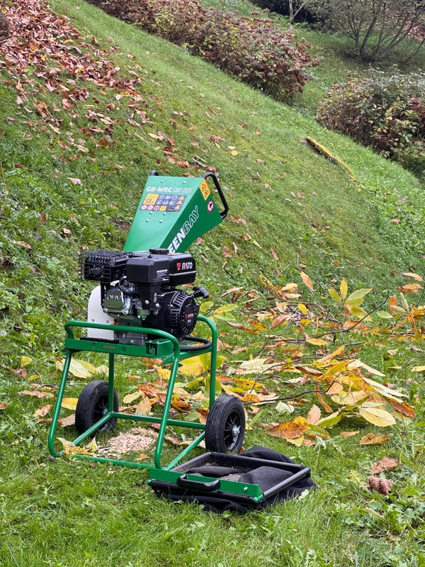 GreenBay GB-WRC 55 RB Benzin-Häcksler Äste bis 50 mm, im Einsatz bei einem Anwender (Foto 1)